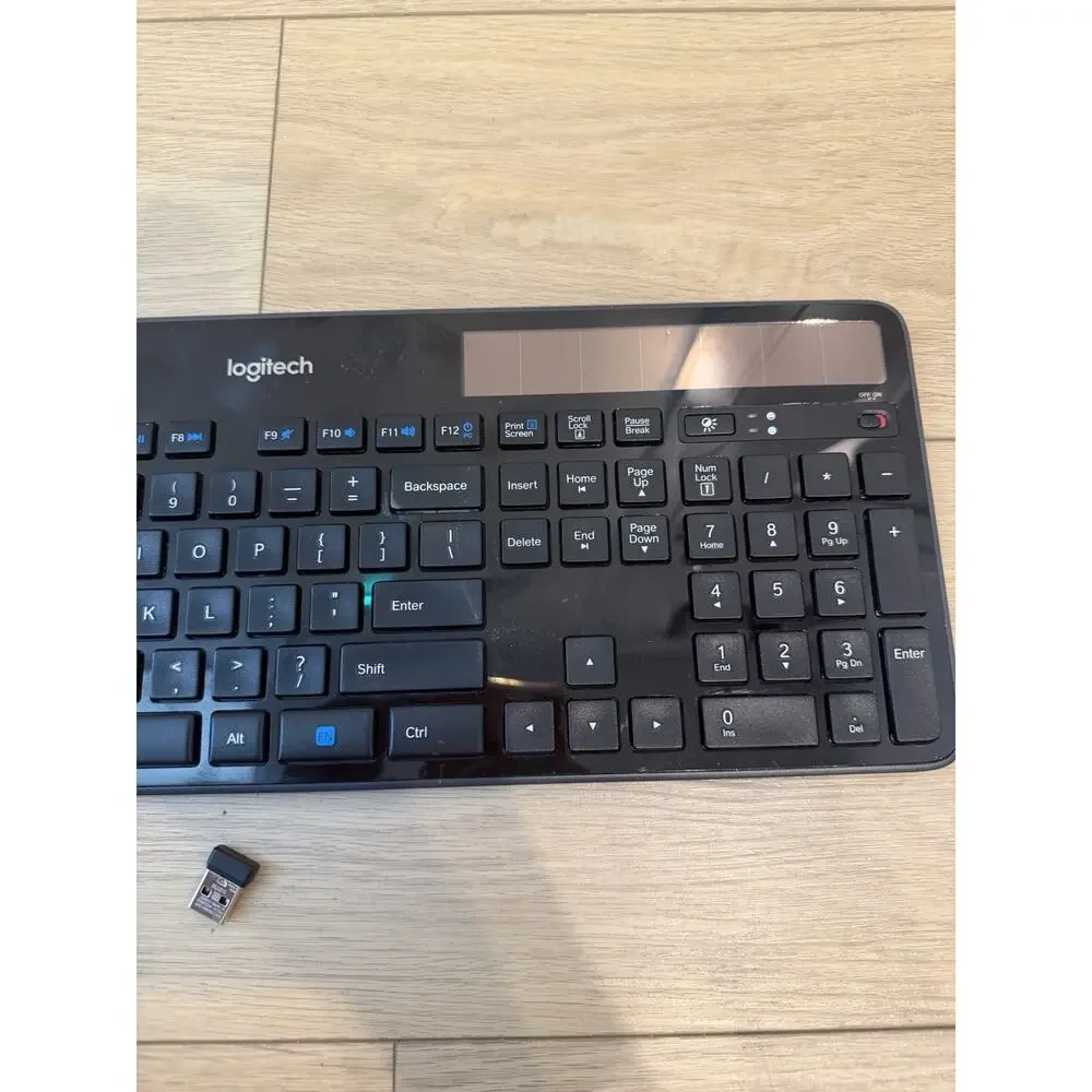 Logitech K750 Wireless Solar Keyboard -w/ Dongle Included -Black